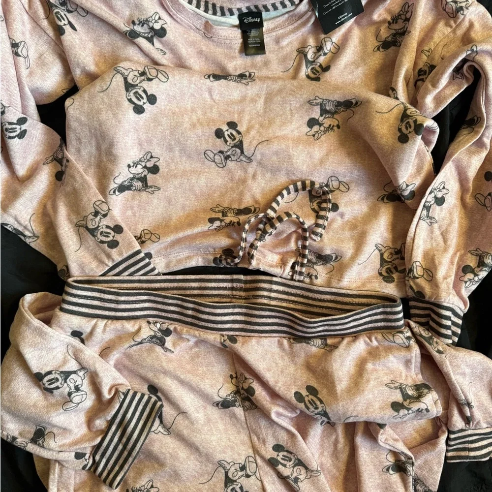 Disney Mickey Mouse Loungewear in Pink and Black - Picture 6 of 7